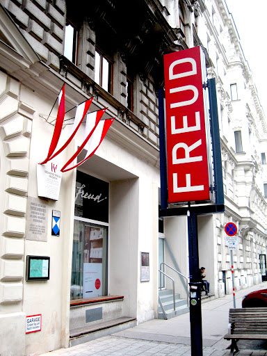 BİLİNÇDIŞININ KÂŞİFİ: SIGISMUND SCHOLOMO FREUD